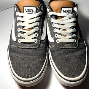 Mens Vans size 9 Heather gray sneakers gently worn like new